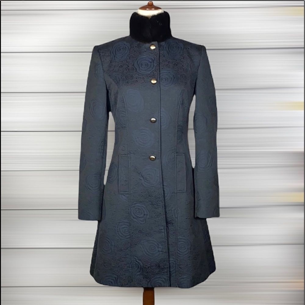 HUSKY H Couture Coat with mink fur collar